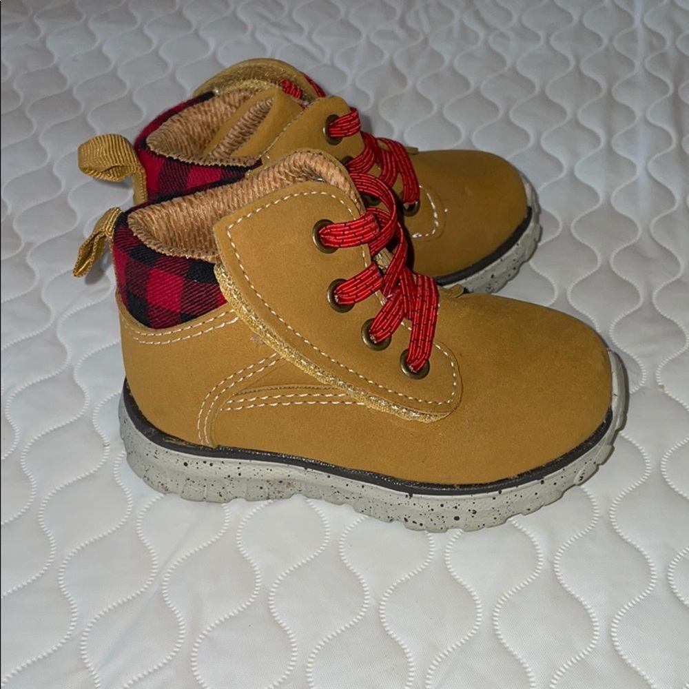 Toddler boots